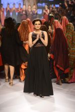 Dia Mirza walks for Anita Dongre Show on day 2 of lifw on 27th Aug 2015